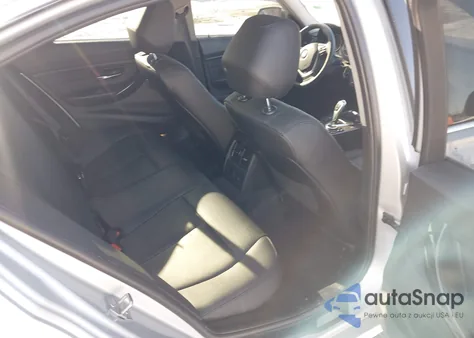 2015 BMW 328I xDrive z USA, uszkodzony, nr VIN WBA3B3G5XFNR85930